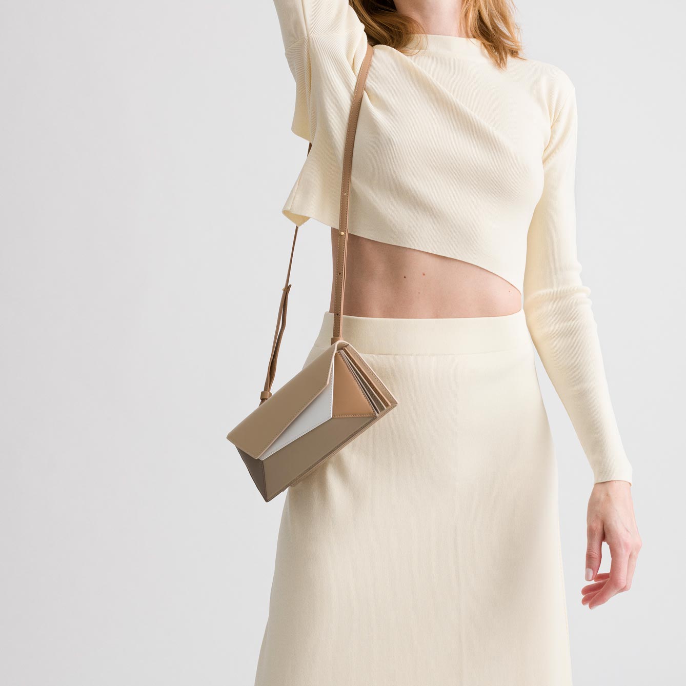 Naomi Long Purse - Milky