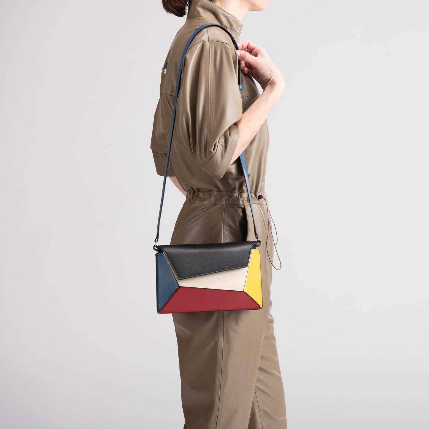 Naomi - Mondrian